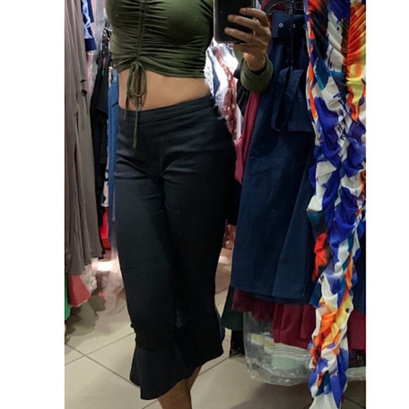 NWT Xtaren Vintage Style  Black Capri  Crop bell hem Pant. - Picture 5 of 6